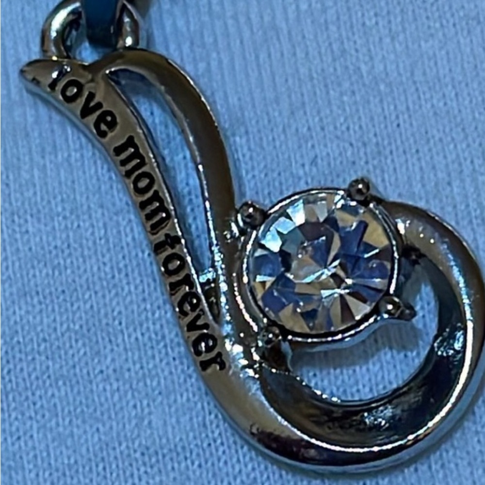 Ladies mothers necklace 19” silver plated